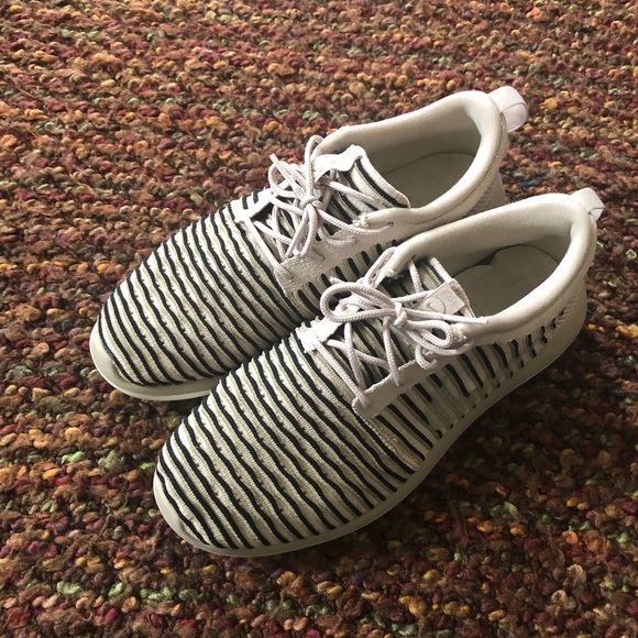 Nike Sneakers - Picture 2 of 6